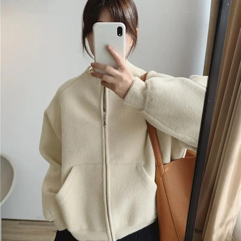 Women's Loose Knitted Zipper Jaet Winter Thi Warm Top Polyester Fiber Long Sve round Ne Korean Velvet Outerwear
Women's Loose Knitted Zipper Jaet Winter Thi Warm Top Polyester Fiber Long Sve round Ne Korean Velvet Outerwear