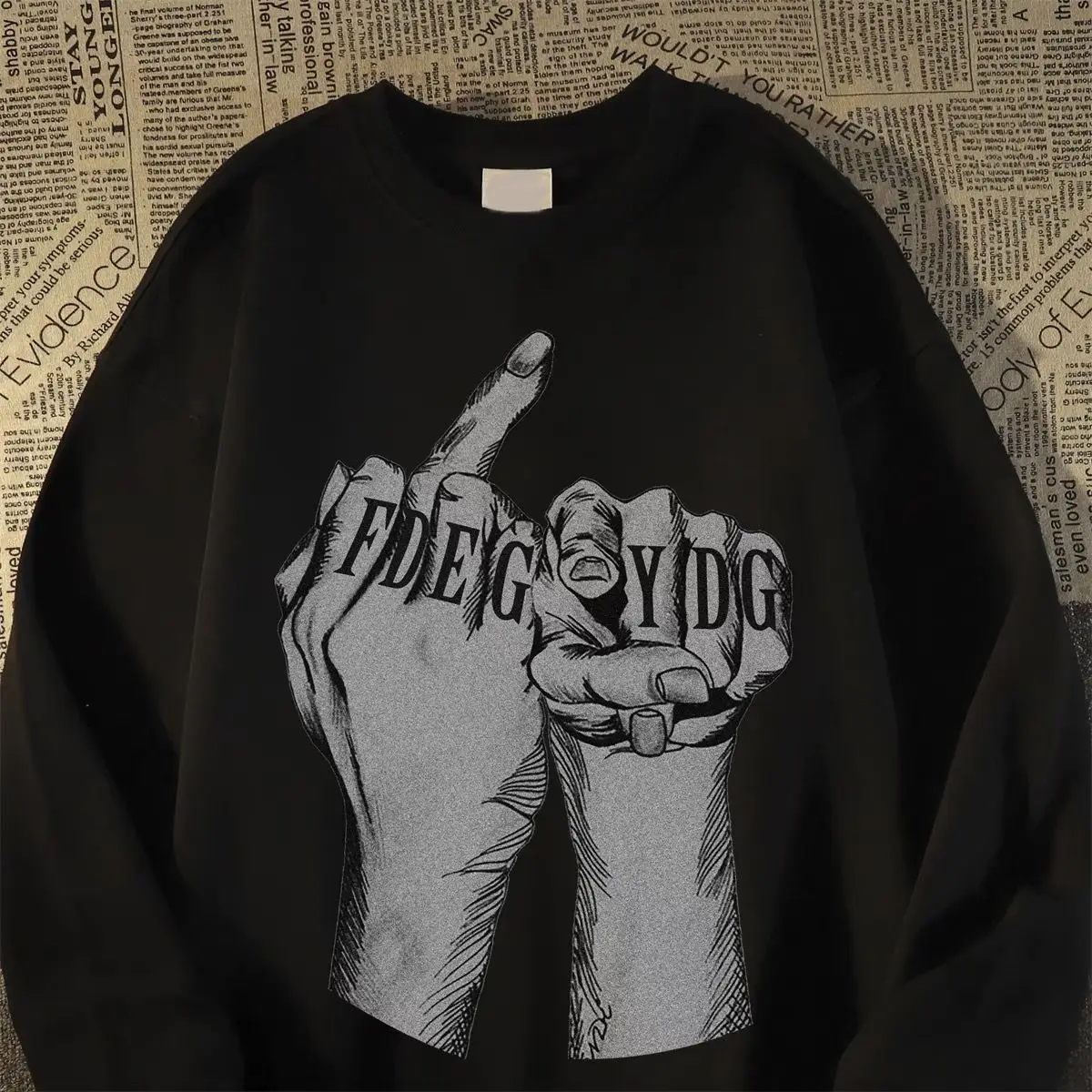 American Style Vintage Autumn Winter Oversize Sweatshirts Men O-Neck Fist Print Trend High Street Plus Velvet Long Sleeve Tops
American Style Vintage Autumn Winter Oversize Sweatshirts Men O-Neck Fist Print Trend High Street Plus Velvet Long Sleeve Tops