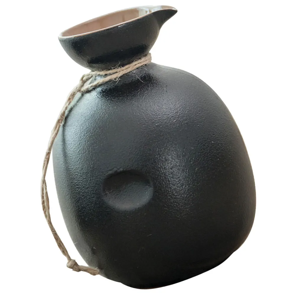 Japanese Ceramic Flask 500ml Black Clay Sake Pot Restaurant Use Classic Design Vintage Style Home Bar Decor
Japanese Ceramic Flask 500ml Black Clay Sake Pot Restaurant Use Classic Design Vintage Style Home Bar Decor