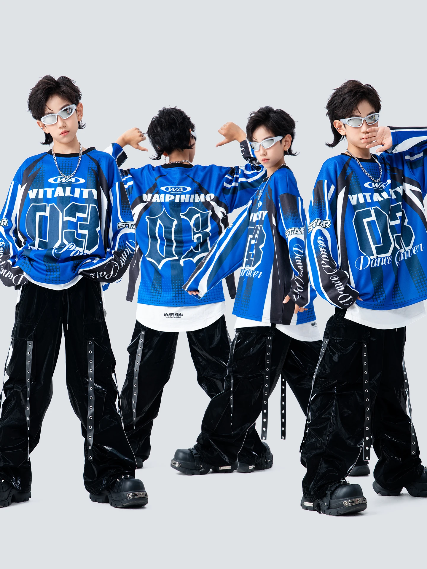2025 Blue Loose Tops Black Bright Pants Jazz Dance Costumes For Boys Girls Streetwear Hip Hop Dance Performance Clothes DQS20805
2025 Blue Loose Tops Black Bright Pants Jazz Dance Costumes For Boys Girls Streetwear Hip Hop Dance Performance Clothes DQS20805