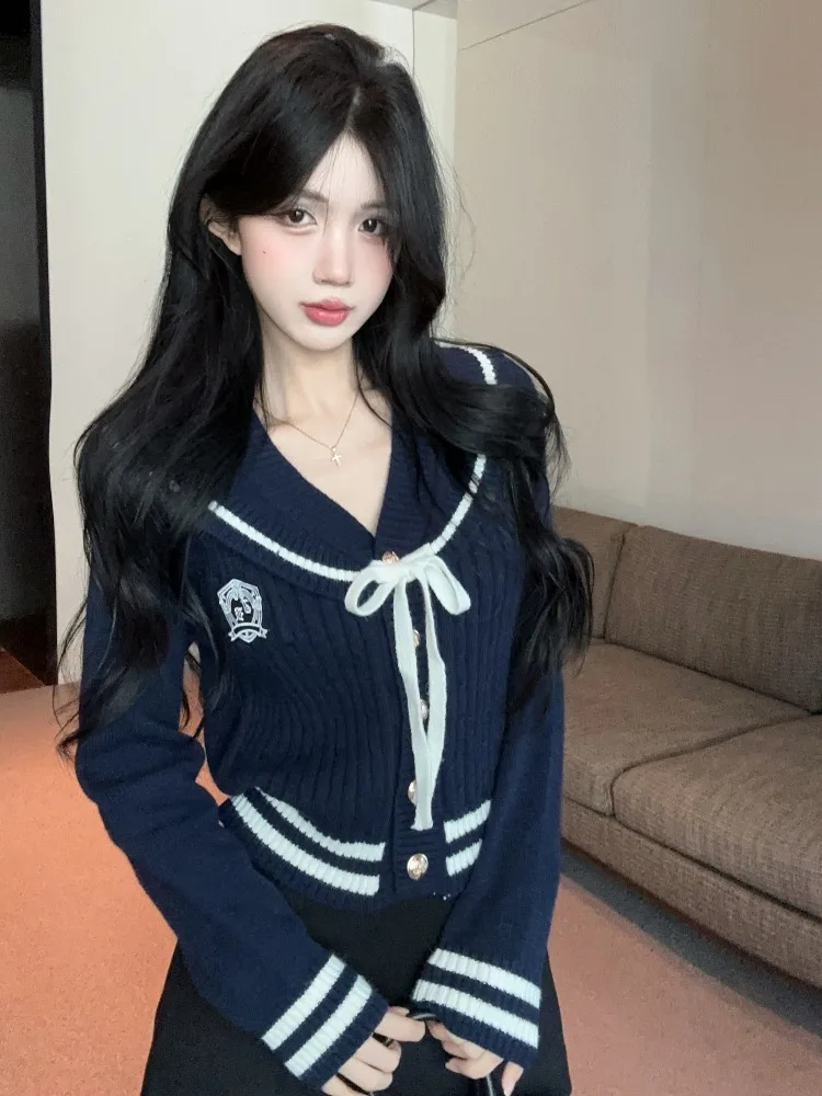 Korean Style College Fashion V-Neck Single Button Two-Way Knitted Open Cardigan Pure Desire Spicy Girl Versatile Slimming Col...
Korean Style College Fashion V-Neck Single Button Two-Way Knitted Open Cardigan Pure Desire Spicy Girl Versatile Slimming Col...