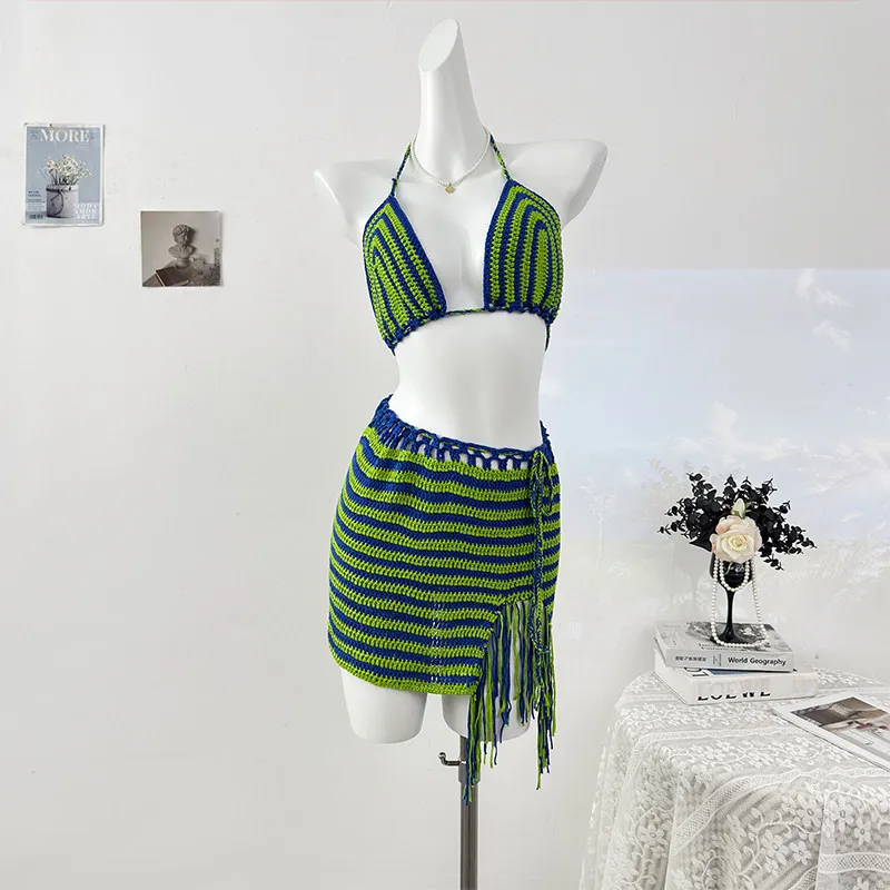 ALPHALMODA 2026, купальники ручной работы, сексуальные, в полоску, вязаные, с лямкой через шею, с бахромой, мини-юбка, комплект из 2 предметов
ALPHALMODA 2026, купальники ручной работы, сексуальные, в полоску, вязаные, с лямкой через шею, с бахромой, мини-юбка, комплект из 2 предметов