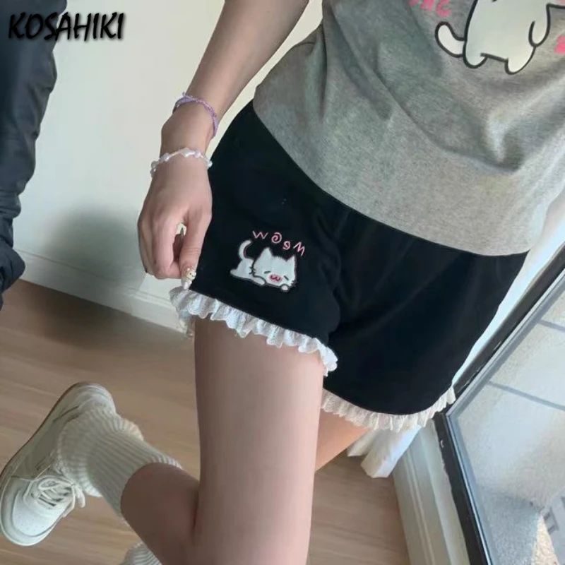 Lace Patchwork Wide Leg Shorts Women 2025 Summer Japanese Cat Embroidery Elastic Waist Short Pants Y2k Aesthetic Casual Trousers
Lace Patchwork Wide Leg Shorts Women 2025 Summer Japanese Cat Embroidery Elastic Waist Short Pants Y2k Aesthetic Casual Trousers