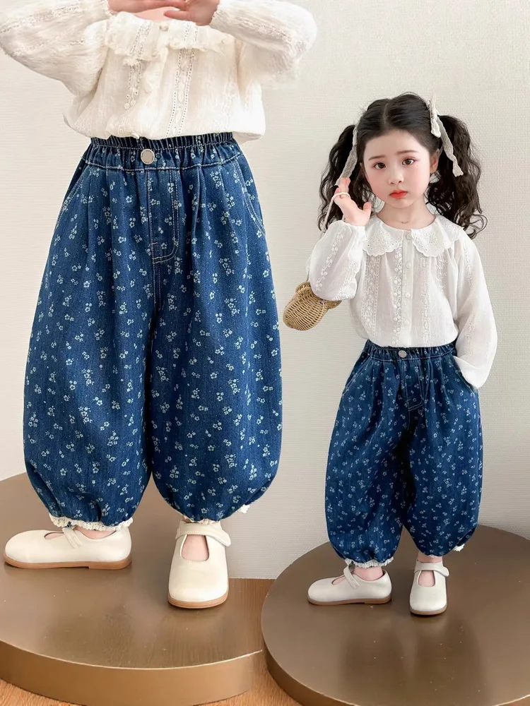 Весенне-осенняя детская одежда: джинсы для девочек, хлопковые свободные брюки-шаровары с цветочным принтом, для детей 2-11 лет, повседневные джинсовые штаны для малышей
Весенне-осенняя детская одежда: джинсы для девочек, хлопковые свободные брюки-шаровары с цветочным принтом, для детей 2-11 лет, повседневные джинсовые штаны для малышей