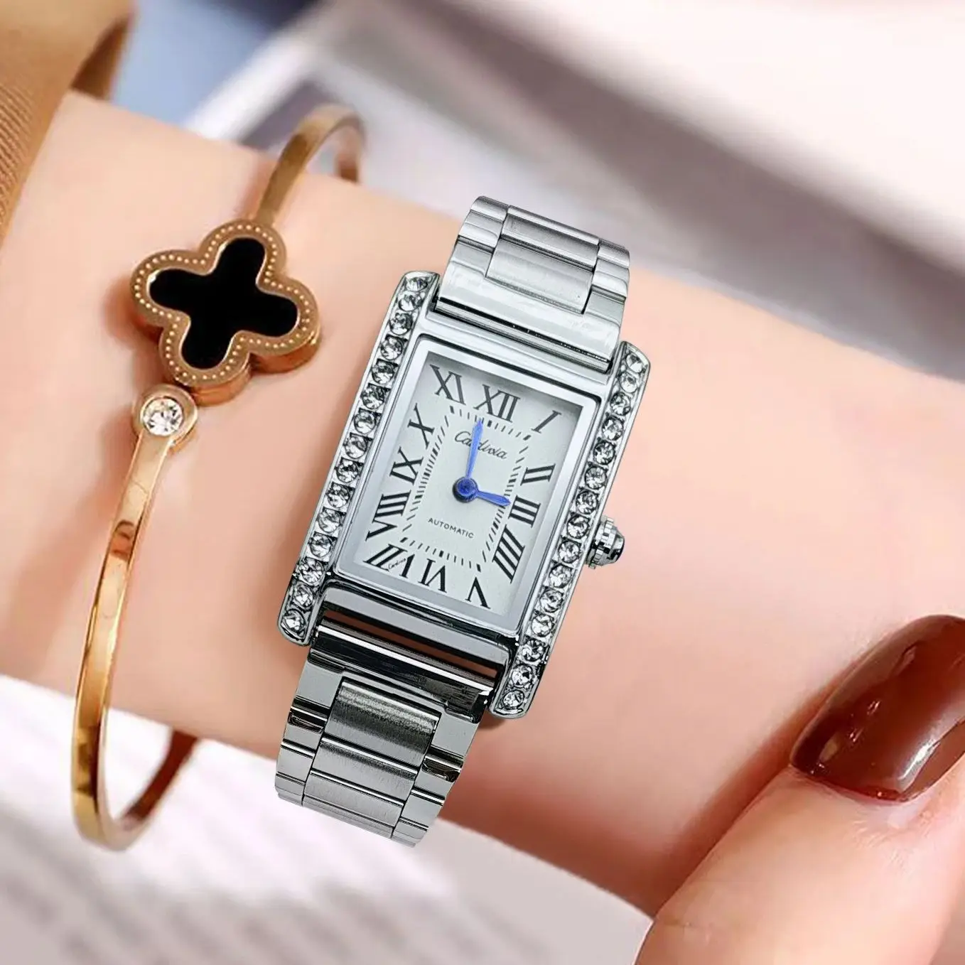 European and American Style Tank Series High-End Business Elegant Women's Watch, Luxurious, Fashionable, Casual, Simple, Compact, Trendy Watch for Female Students, Ins Style, Qixi Festival Gift
European and American Style Tank Series High-End Business Elegant Women's Watch, Luxurious, Fashionable, Casual, Simple, Compact, Trendy Watch for Female Students, Ins Style, Qixi Festival Gift