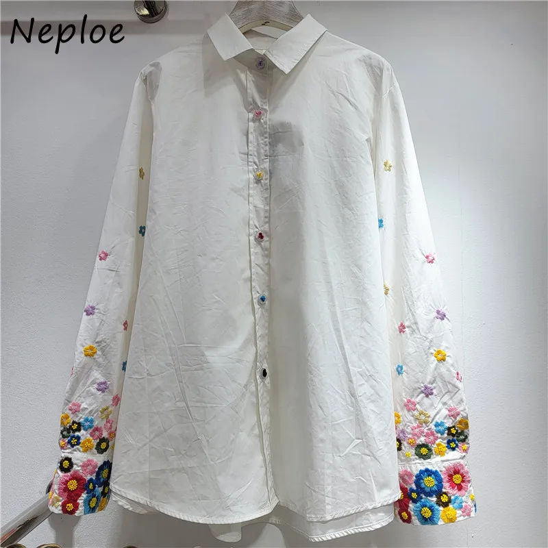 Neploe Europe Embroidery New Heavy Shirt All-match Loose Simple Advanced Blouses Japan New National Style Office Lady Moda Blusa
Neploe Europe Embroidery New Heavy Shirt All-match Loose Simple Advanced Blouses Japan New National Style Office Lady Moda Blusa