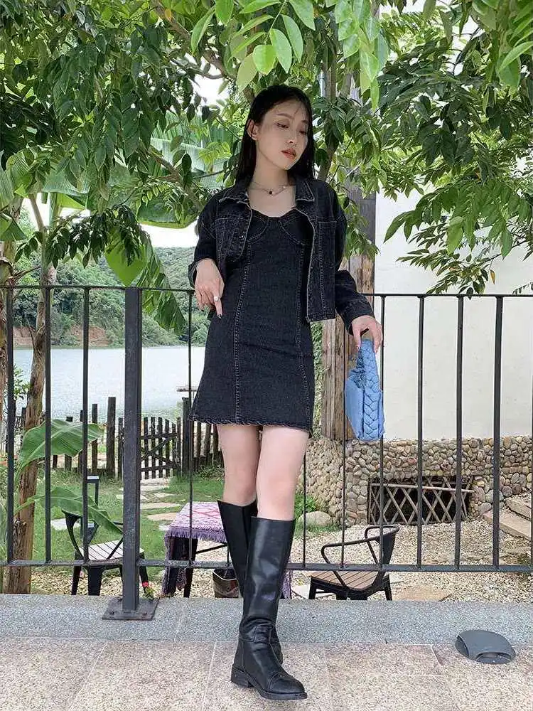 Faionable Small Denim Suit for Women Autumn Ins Denim Coat Chic Tee-piece Set Winter Wear for Middle-aged Ladies
Faionable Small Denim Suit for Women Autumn Ins Denim Coat Chic Tee-piece Set Winter Wear for Middle-aged Ladies