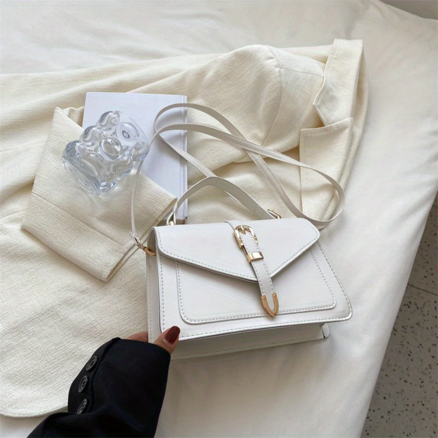 Solid Color Mini Handbag - Stylish Square Crossbody Bag for Women, Fashionable & Functional
Solid Color Mini Handbag - Stylish Square Crossbody Bag for Women, Fashionable & Functional