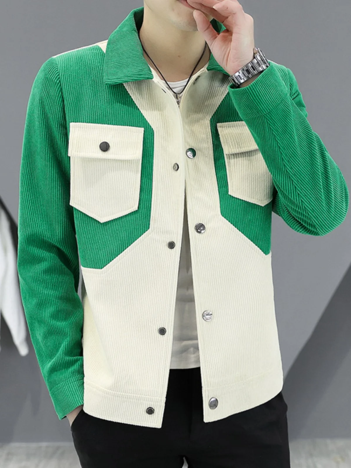 Fashionable Corduroy Jacket Men's Korean Style Autumn Trend Workwear Youth Color Block Versatile Fall Top Classy Menswear
Fashionable Corduroy Jacket Men's Korean Style Autumn Trend Workwear Youth Color Block Versatile Fall Top Classy Menswear