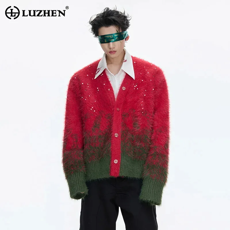 LUZHEN 2026 Winter Luxury Elegant V Neck Sequin Patchwork Fleece Knitted Cardigan Coat Men Fashion Handsome Male Sweater JY5806
LUZHEN 2026 Winter Luxury Elegant V Neck Sequin Patchwork Fleece Knitted Cardigan Coat Men Fashion Handsome Male Sweater JY5806