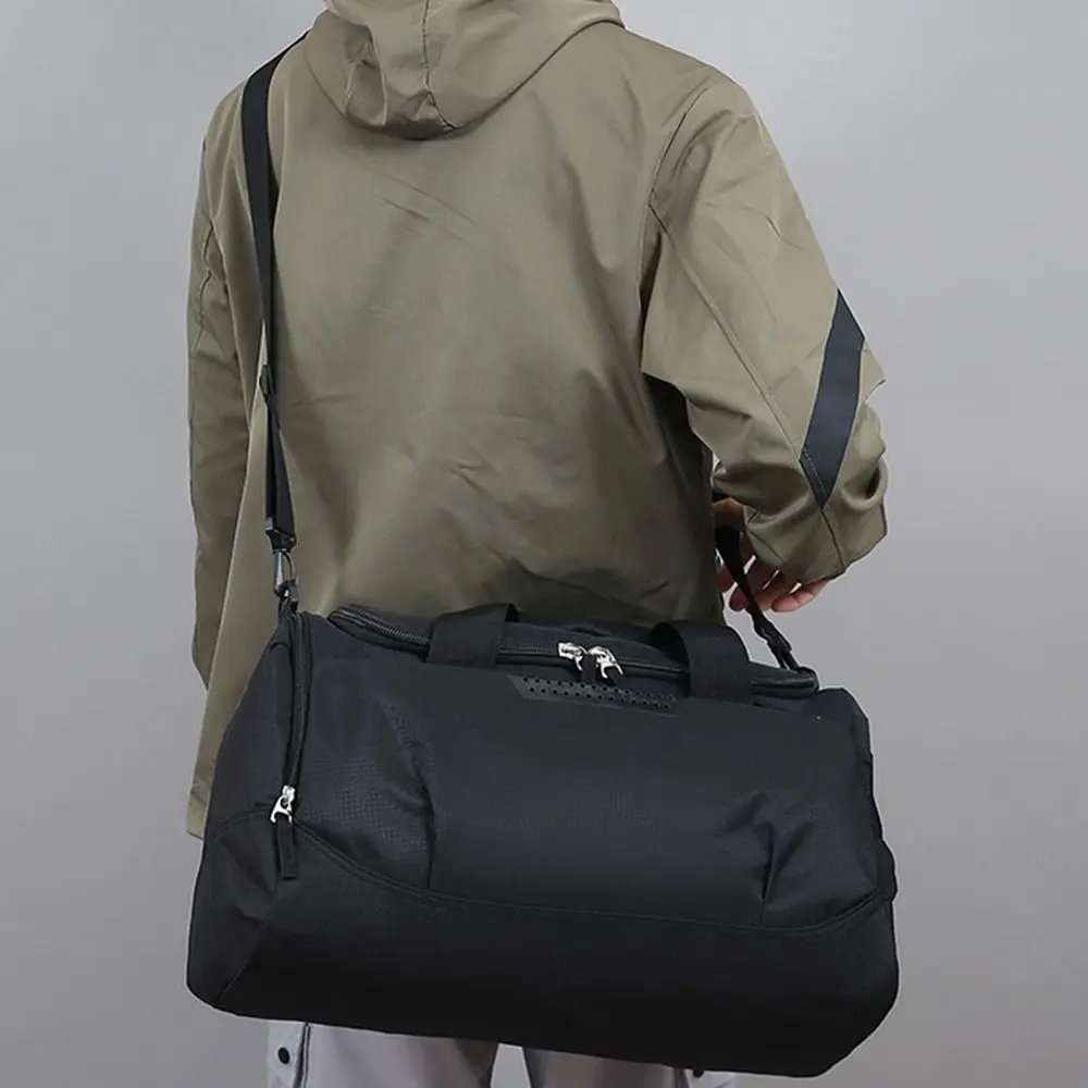 Дорожная спортивная сумка большой емкости, водонепроницаемая, пылезащитная, спортивная сумка для фитнеса, повседневная износостойкая сумка для хранения одежды для тренировок
Дорожная спортивная сумка большой емкости, водонепроницаемая, пылезащитная, спортивная сумка для фитнеса, повседневная износостойкая сумка для хранения одежды для тренировок