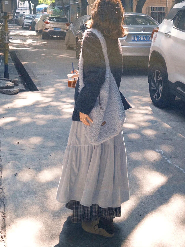 2025 Autumn Winter Vintage Patchwork Long Skirt Corduroy Double-layer A-line Skirt Women's High Waist Casual Harajuku Long Skirt
2025 Autumn Winter Vintage Patchwork Long Skirt Corduroy Double-layer A-line Skirt Women's High Waist Casual Harajuku Long Skirt