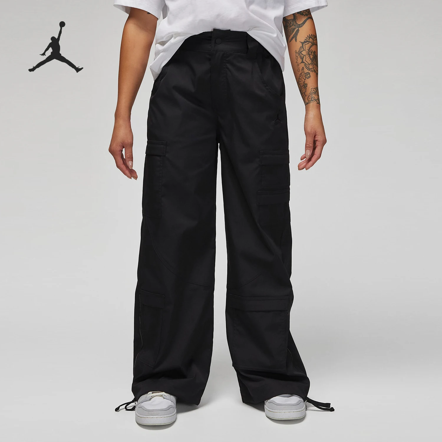 Nike Authentic Summer Jordan Chicago Women's Sport Trousers DZ3350-010
Nike Authentic Summer Jordan Chicago Women's Sport Trousers DZ3350-010