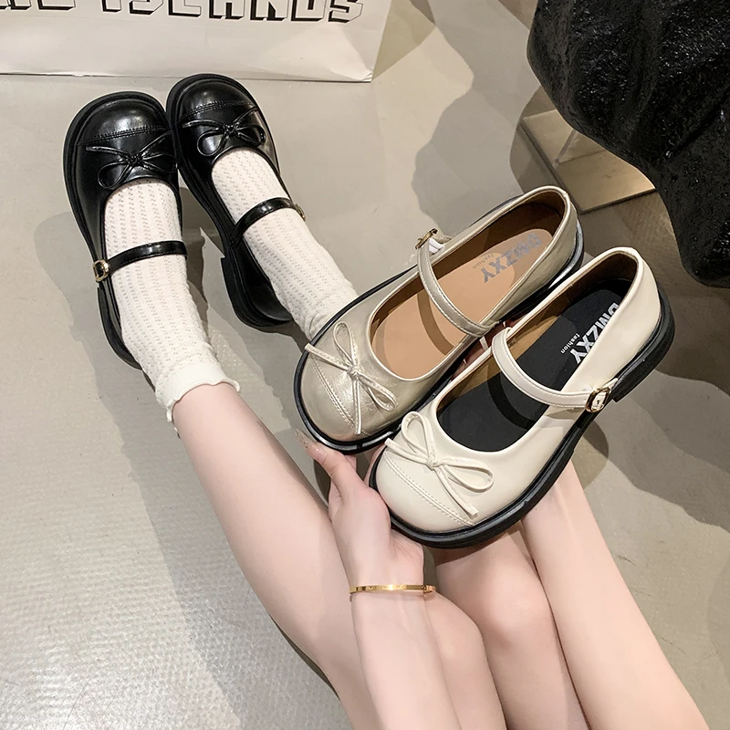 2025 New Spring and Autumn Gentle Fairy Style Soft Sole with Skirt Flat Bottom Versatile Casual Women's Shoes
2025 New Spring and Autumn Gentle Fairy Style Soft Sole with Skirt Flat Bottom Versatile Casual Women's Shoes