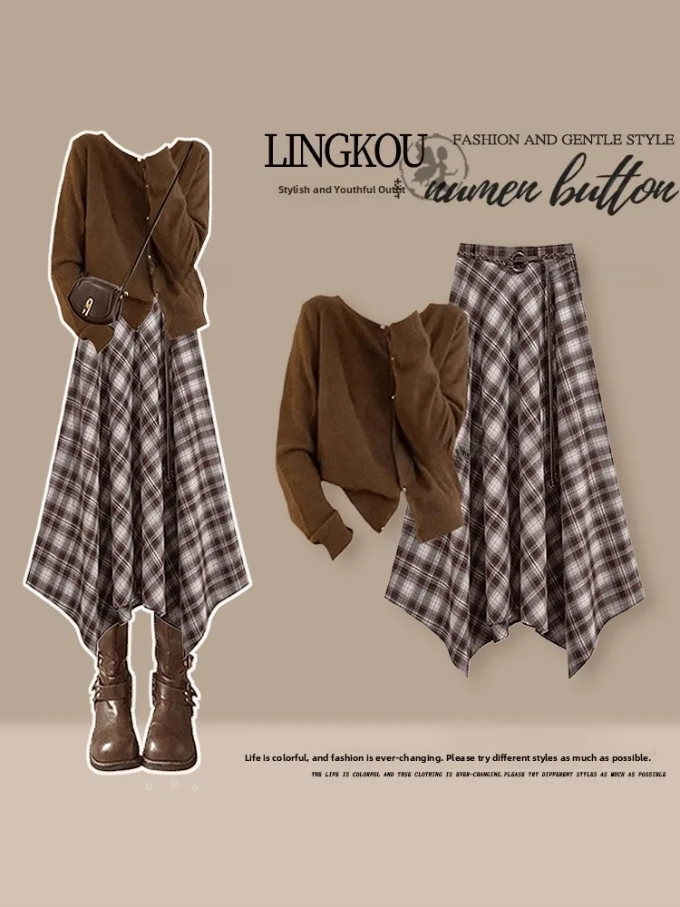 Stunning Knitted Cardigan And Plaid Skirt Set for Women Elegant Autumn Outfit Slimming Effect High Waist Design Fashiona...
Stunning Knitted Cardigan And Plaid Skirt Set for Women Elegant Autumn Outfit Slimming Effect High Waist Design Fashiona...