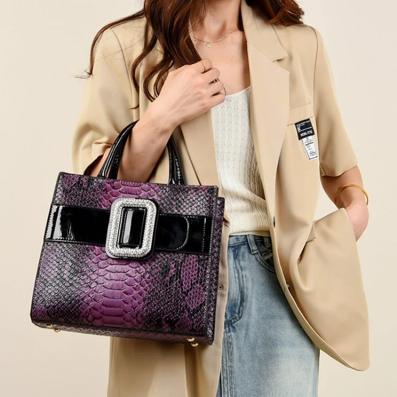 Women's Handbag Made Of Quality Leather Featuring Elegant Paris Lasting Commuter Daily Stylish Look
Women's Handbag Made Of Quality Leather Featuring Elegant Paris Lasting Commuter Daily Stylish Look