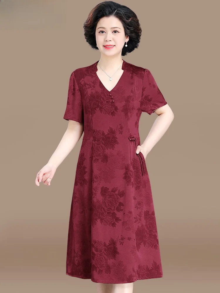 Новая китайская летняя модная одежда для женщин среднего и старшего возраста: элегантный наряд для гостей на свадьбу
Новая китайская летняя модная одежда для женщин среднего и старшего возраста: элегантный наряд для гостей на свадьбу