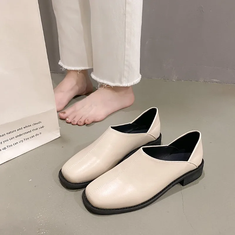 Женские туфли на одинарной платформе, весна 2024, новая мода, маленькие кожаные туфли с квадратным носком, женская однотонная рабочая обувь на мелком каблуке
Женские туфли на одинарной платформе, весна 2024, новая мода, маленькие кожаные туфли с квадратным носком, женская однотонная рабочая обувь на мелком каблуке