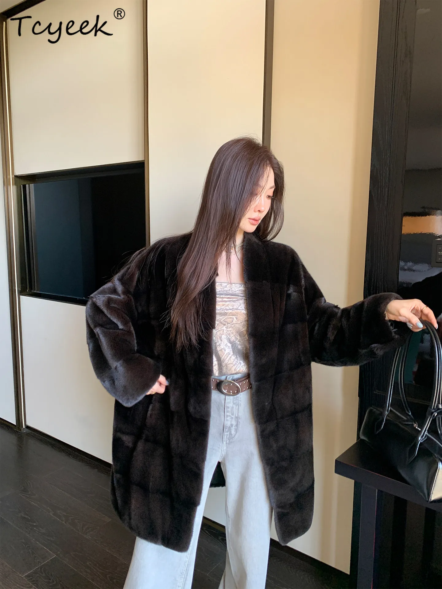 Tcyeek Real Mink Fur Coat Woman Clothes Mid-length Womens Coats Natural Whole Mink Warm Winter Jacket Fashion Loose Fit Casaco
Tcyeek Real Mink Fur Coat Woman Clothes Mid-length Womens Coats Natural Whole Mink Warm Winter Jacket Fashion Loose Fit Casaco