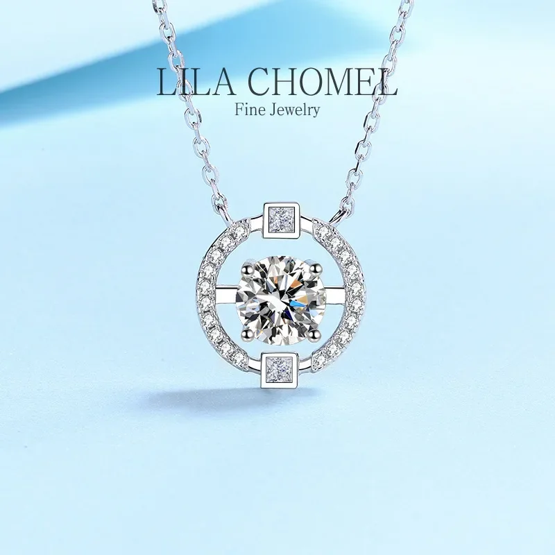 Designer White Gold 18K Fine Jewelry Necklace for Women Simple 1/2CT Moissanite Diamond luxury Pendant Brilliant Birthday gift
Designer White Gold 18K Fine Jewelry Necklace for Women Simple 1/2CT Moissanite Diamond luxury Pendant Brilliant Birthday gift