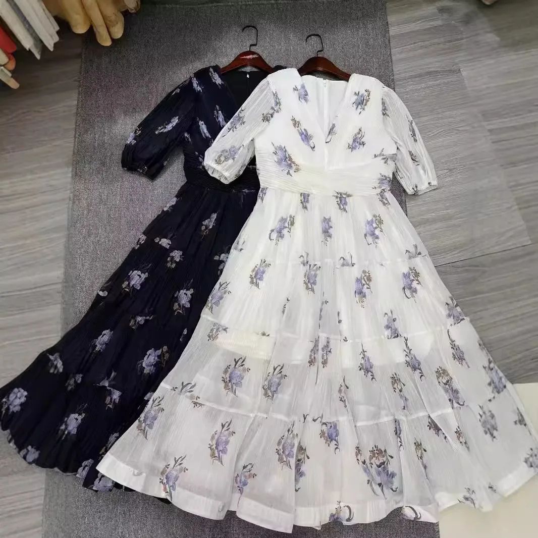Print holiday style V-neck pleated lantern sleeve waist waist dress long
Print holiday style V-neck pleated lantern sleeve waist waist dress long