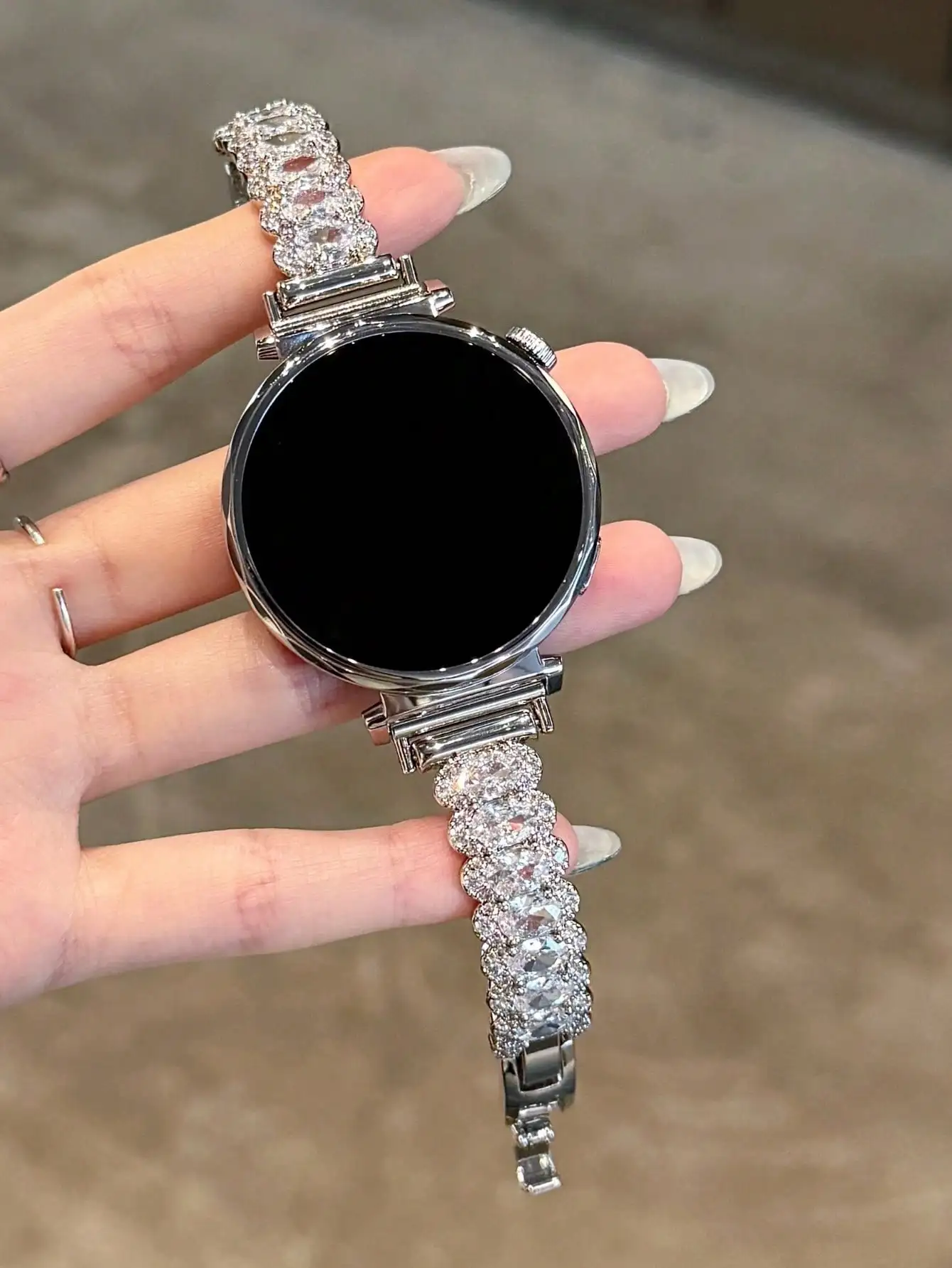 Floral Zirconia Metal Watch Band Compatible With Galaxy Watch 7/6/5/4 (40mm, 44mm, 47mm, 46mm, 41mm), Galaxy Watch 5 Pro (45mm), Galaxy Active 2, Galaxy The Watch 3 (18/20/22mm), And HW Watch 5/4/3/2/1 & GT5/4/3/2 With HW Watch Fit3/Fit4 And HW Band 8/9/1
Floral Zirconia Metal Watch Band Compatible With Galaxy Watch 7/6/5/4 (40mm, 44mm, 47mm, 46mm, 41mm), Galaxy Watch 5 Pro (45mm), Galaxy Active 2, Galaxy The Watch 3 (18/20/22mm), And HW Watch 5/4/3/2/1 & GT5/4/3/2 With HW Watch Fit3/Fit4 And HW Band 8/9/1