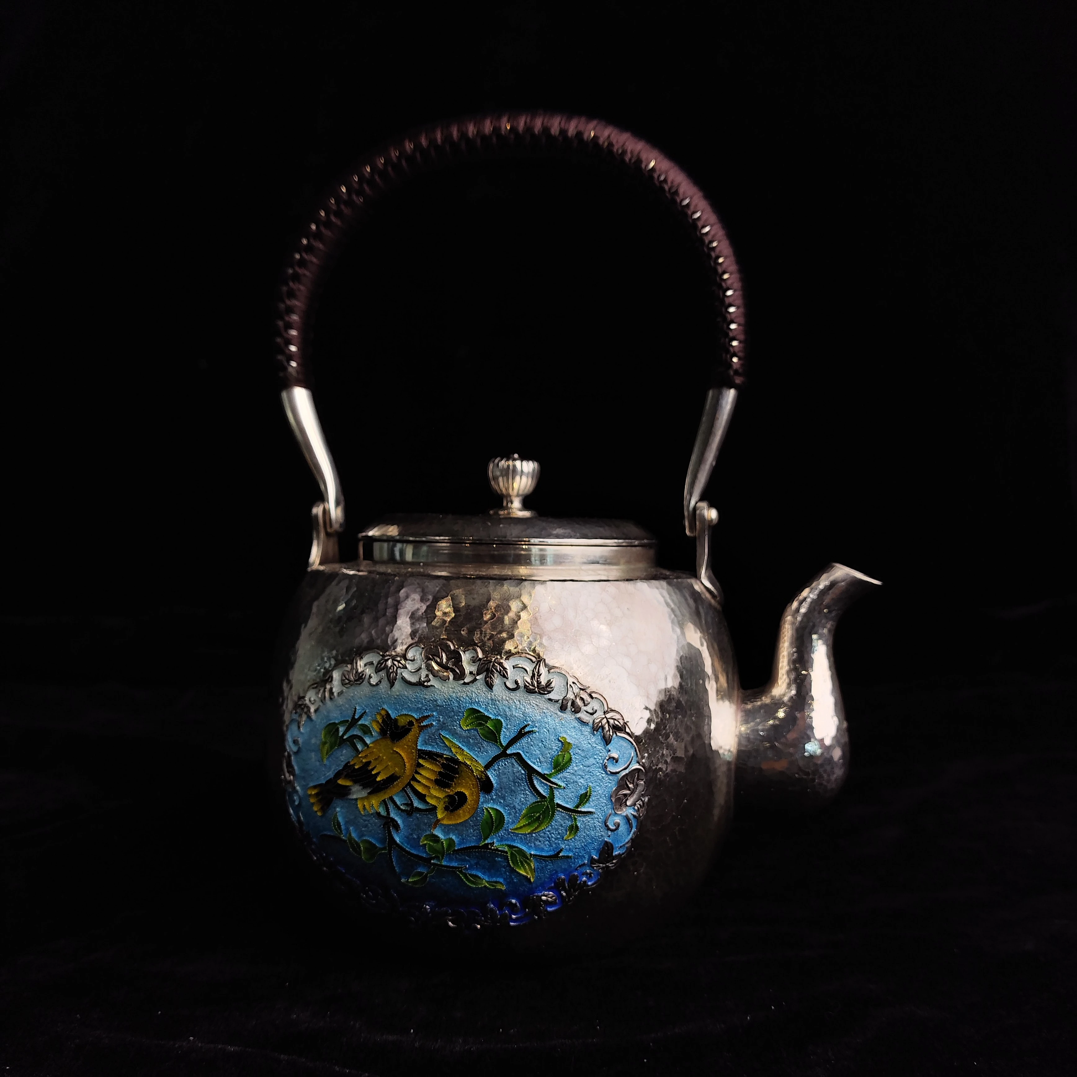 New Arrival Customized Classic Style 925 Silver Tea Kettle Handcrafted Filigree Enamel Metal Serving Utensil For Tea And Coffee
New Arrival Customized Classic Style 925 Silver Tea Kettle Handcrafted Filigree Enamel Metal Serving Utensil For Tea And Coffee