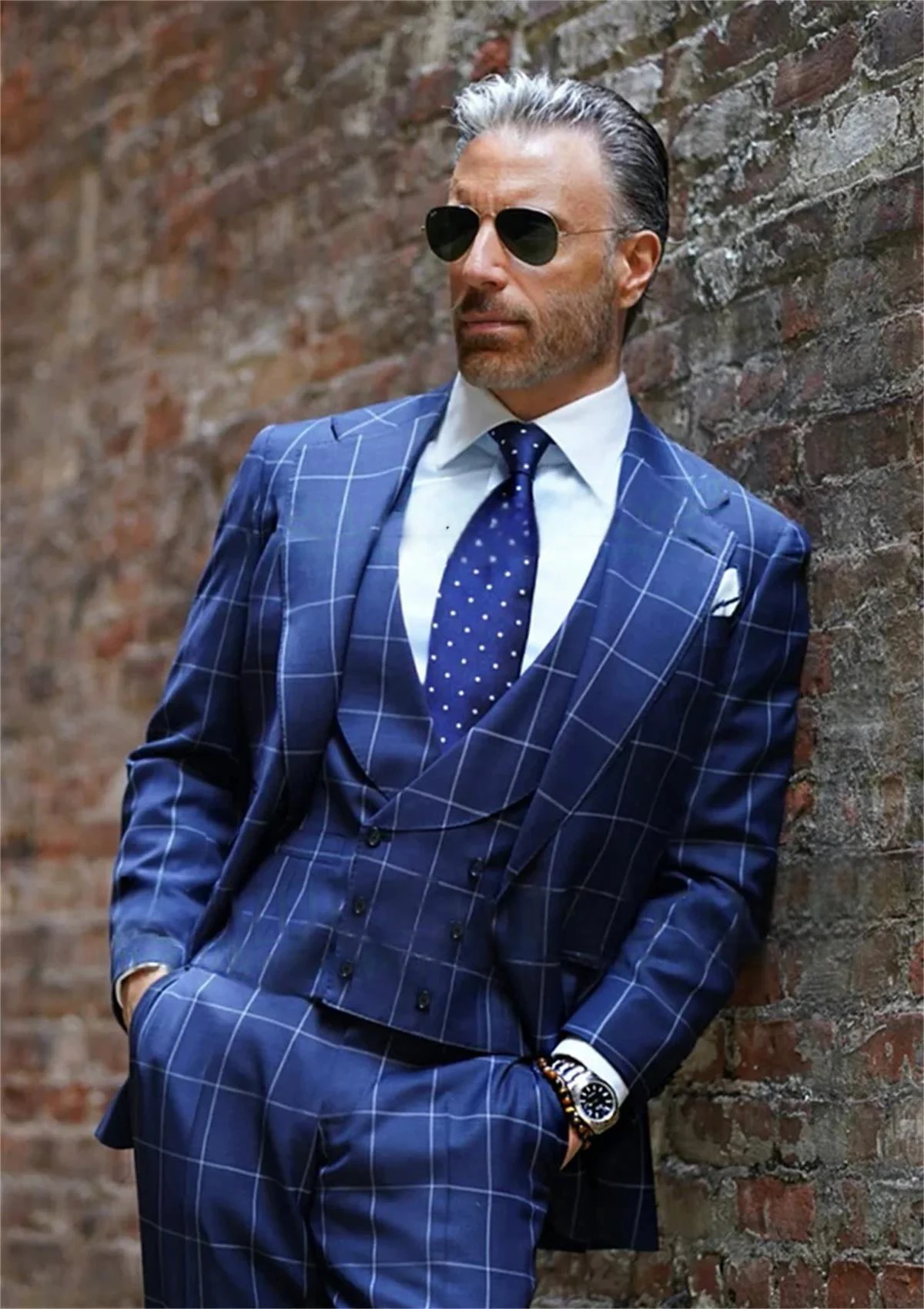 Navy Blue Plaid Men Suits Custome Slim Fit Notched Lapel Groom Tuxedos 3 Pcs Sets Business Male Wedding Blazer Ropa Hombre
Navy Blue Plaid Men Suits Custome Slim Fit Notched Lapel Groom Tuxedos 3 Pcs Sets Business Male Wedding Blazer Ropa Hombre