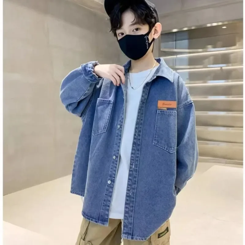 Осень 2023, хлопковые джинсовые футболки для маленьких девочек и мальчиков, пальто, милая детская одежда
Осень 2023, хлопковые джинсовые футболки для маленьких девочек и мальчиков, пальто, милая детская одежда