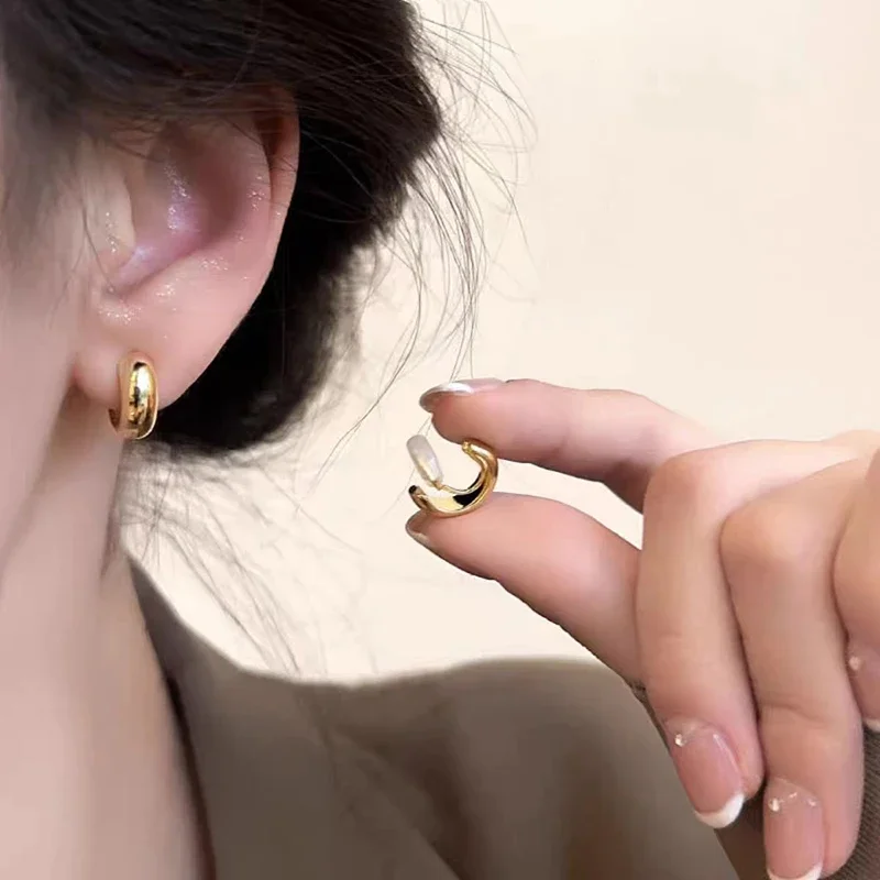 FTCY C-Shaped No Pierced Clip Earrings for Women & Girls, Simplicity Temperament Ear Clips, Available in Gold & Silver Tones, Fashion Jewelry Accessories Gifts
FTCY C-Shaped No Pierced Clip Earrings for Women & Girls, Simplicity Temperament Ear Clips, Available in Gold & Silver Tones, Fashion Jewelry Accessories Gifts