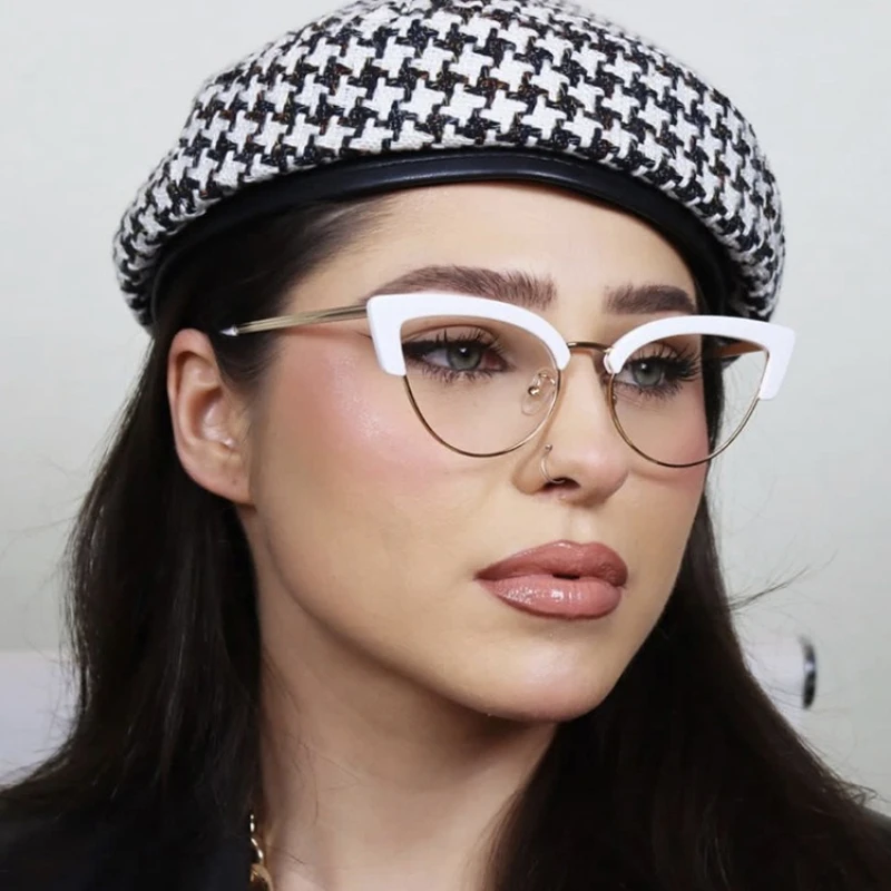Fashionable Metal Cat-eye Presbyopia Glasses for Women Large Frame Comfortable Far Sight Glasses Anti-blue Light Reading Glasses
Fashionable Metal Cat-eye Presbyopia Glasses for Women Large Frame Comfortable Far Sight Glasses Anti-blue Light Reading Glasses