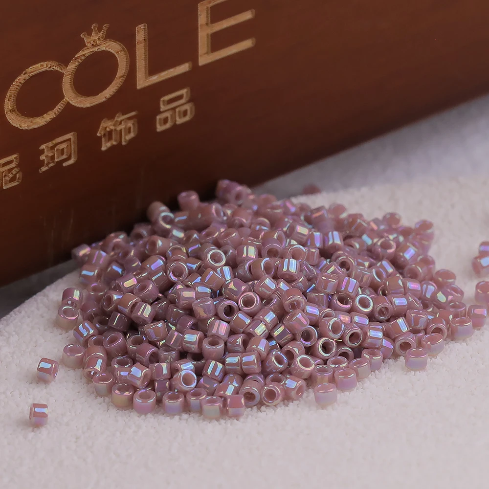 1,6 мм японские бусины Миюки Делика, блестящие очаровательные бусины радужного цвета для рукоделия, изготовления ювелирных изделий, бусины
1,6 мм японские бусины Миюки Делика, блестящие очаровательные бусины радужного цвета для рукоделия, изготовления ювелирных изделий, бусины