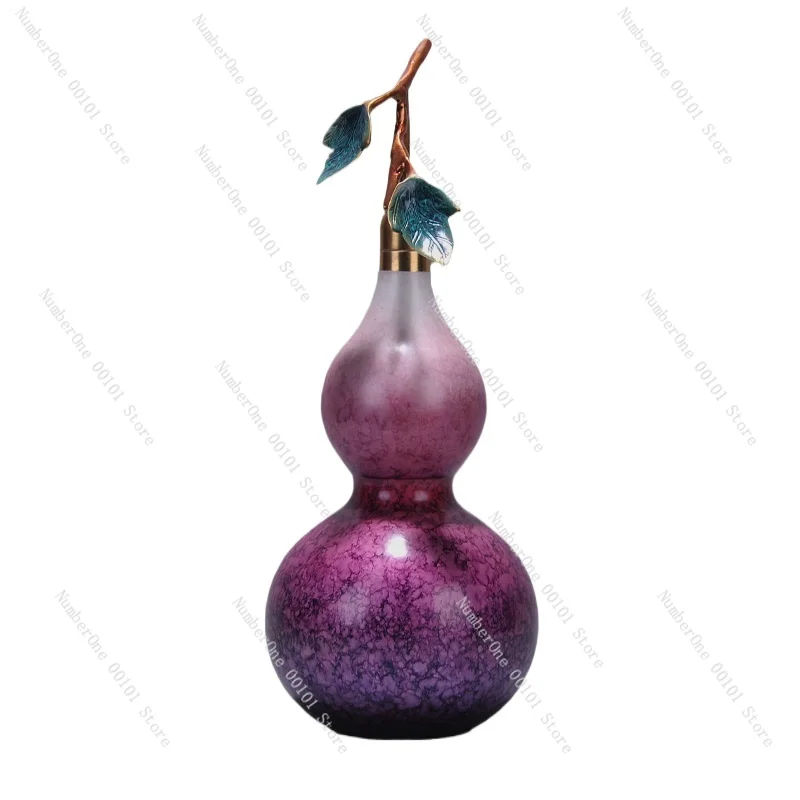 New Chinese Pure Yellow Copper Gourd Ornaments Purple Donglai Hollow Open Copper Gourd Furnishings
New Chinese Pure Yellow Copper Gourd Ornaments Purple Donglai Hollow Open Copper Gourd Furnishings