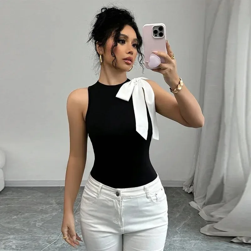 Sleeveless top women's clothing 2025 summer new fashion design small vest temperament thin
Sleeveless top women's clothing 2025 summer new fashion design small vest temperament thin