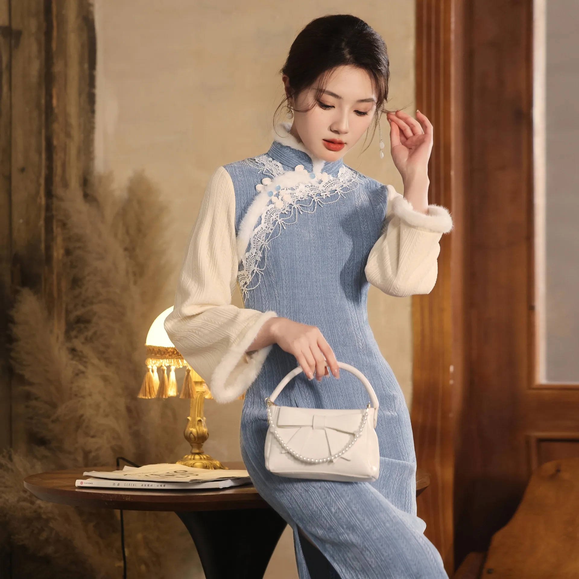 Китайское ретро осенне-зимнее платье Cheongsam с длинными рукавами, женские новогодние платья Ципао, женские универсальные повседневные уличные костюмы
Китайское ретро осенне-зимнее платье Cheongsam с длинными рукавами, женские новогодние платья Ципао, женские универсальные повседневные уличные костюмы
