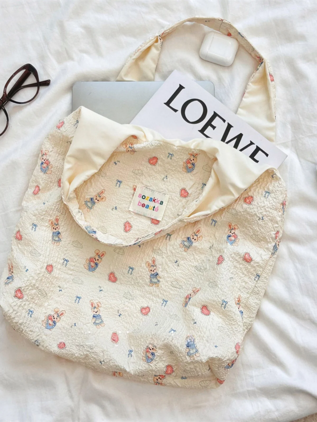 Большая холщовая сумка-тоут Capaci с дизайном маленького кролика, сумка на одно плечо для подмышек, милая сумка с цветочным узором, корейский диван... 
Большая холщовая сумка-тоут Capaci с дизайном маленького кролика, сумка на одно плечо для подмышек, милая сумка с цветочным узором, корейский диван...