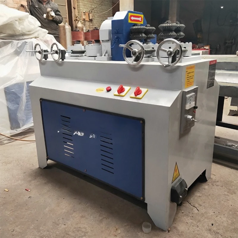 Automatic round bar machine, woodworking machinery, double in and double out shovel handle, sanding machine, wood cutting
Automatic round bar machine, woodworking machinery, double in and double out shovel handle, sanding machine, wood cutting