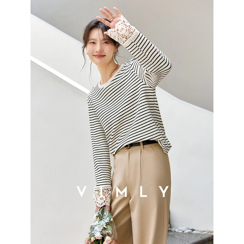 VIMLY Woman Fashion Long Sleeve Striped T-shirts Casual Round Neck Ladies Tees Autumn 2025 Lace Splicing Cuff Female Tops A2359
VIMLY Woman Fashion Long Sleeve Striped T-shirts Casual Round Neck Ladies Tees Autumn 2025 Lace Splicing Cuff Female Tops A2359