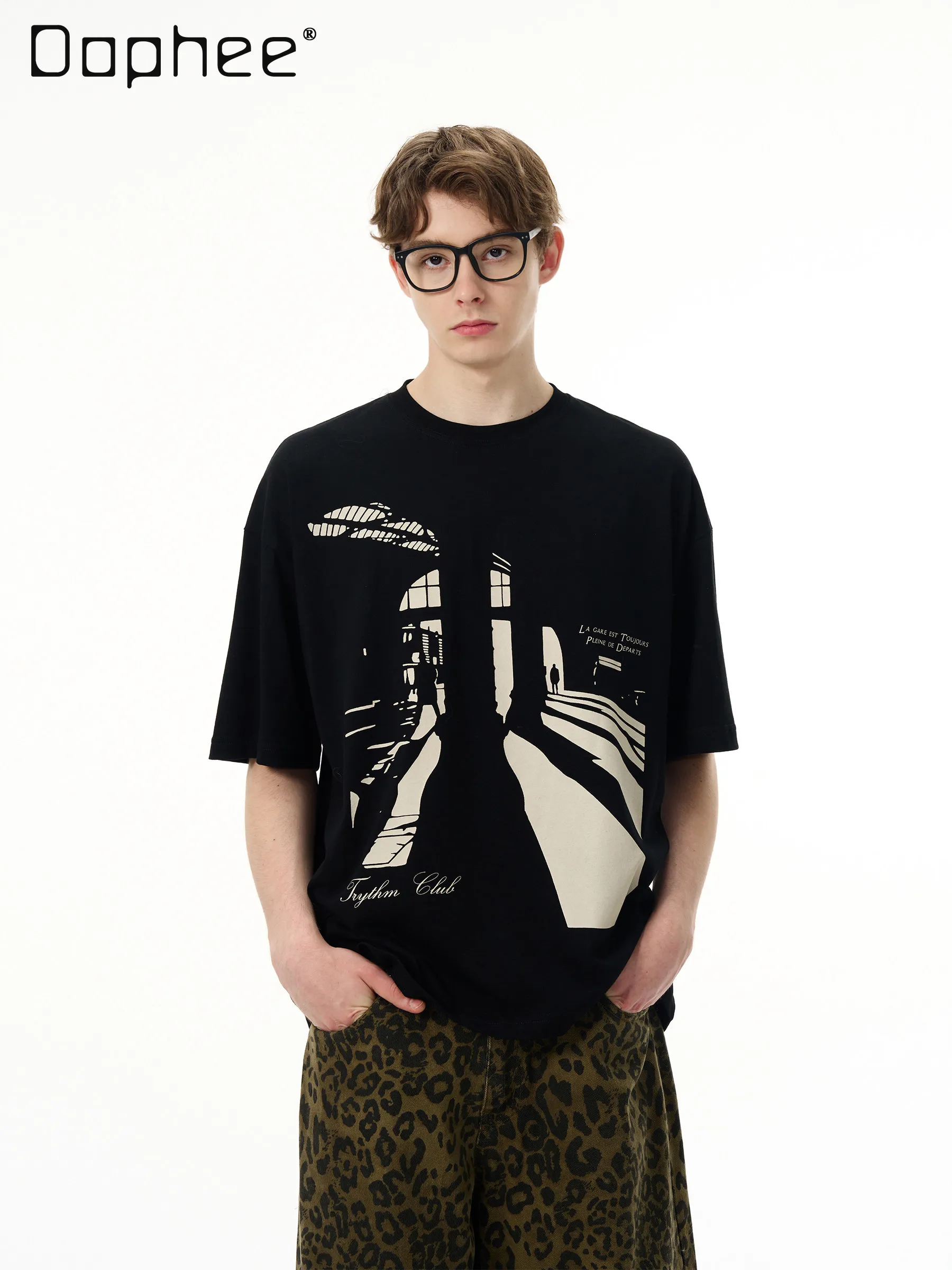 Summer New American Retro Style Men's Artistic Silhouette Print Loose Fit Casual Everyday Black Round Neck Short Sleeve T-shirt
Summer New American Retro Style Men's Artistic Silhouette Print Loose Fit Casual Everyday Black Round Neck Short Sleeve T-shirt