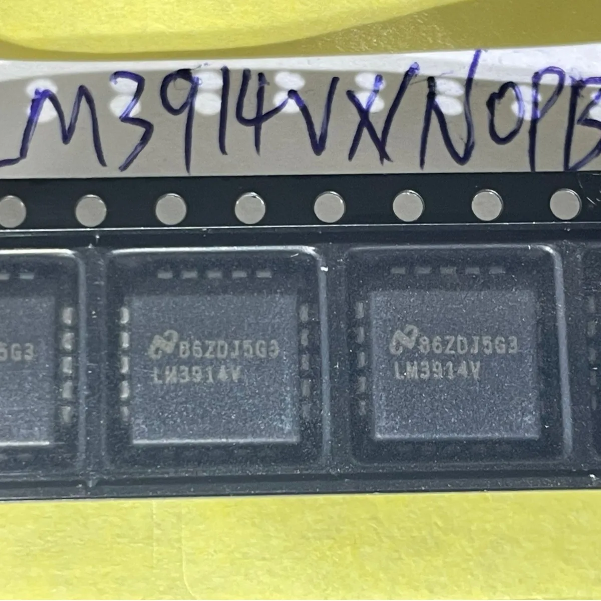 LM3914VX LM3914V PLCC-20 драйвер дисплея IC Совершенно новый оригинальный LM3914VX/NOPB IC чип интегральная схема
LM3914VX LM3914V PLCC-20 драйвер дисплея IC Совершенно новый оригинальный LM3914VX/NOPB IC чип интегральная схема