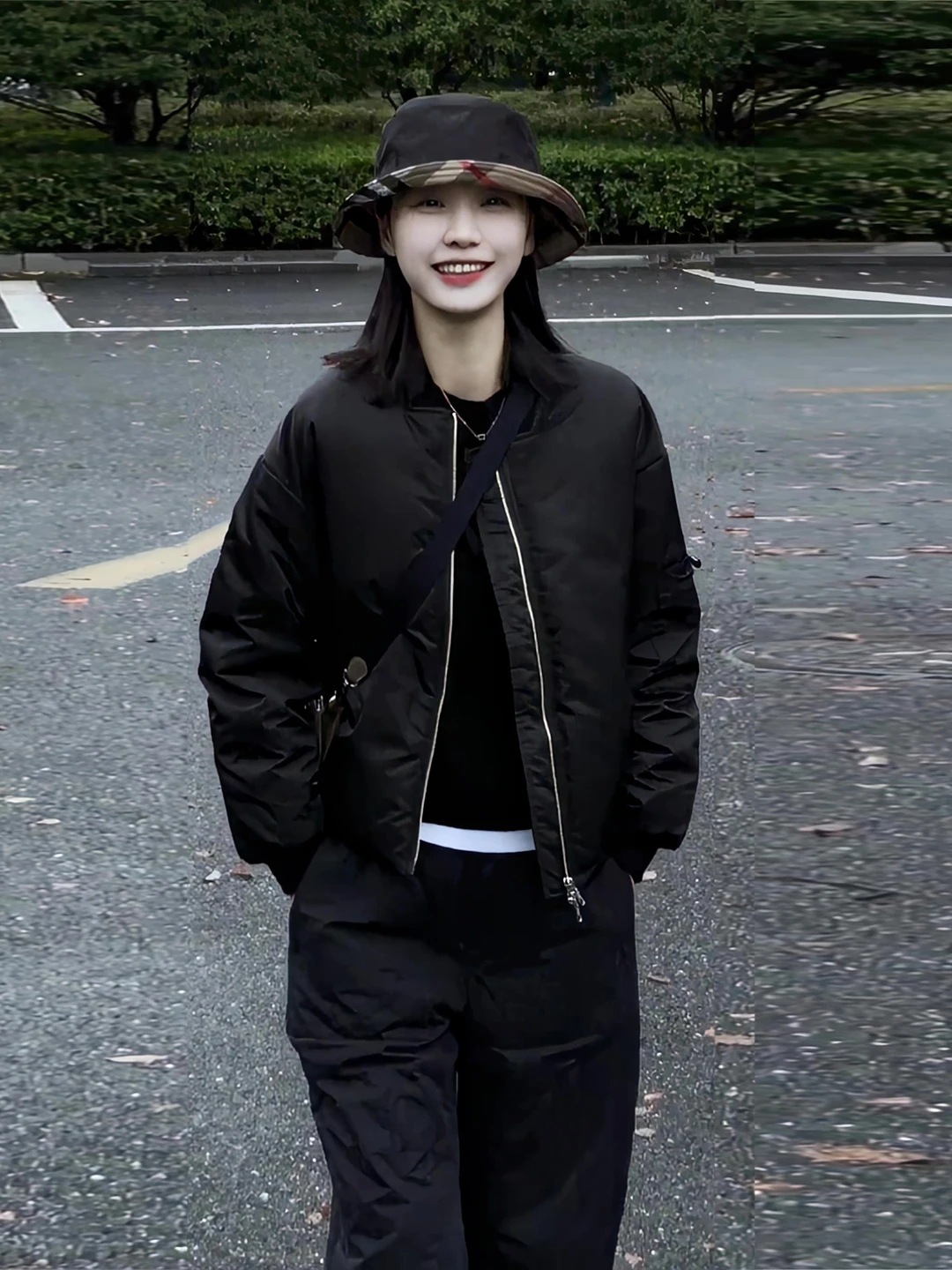 Bla Thiened Winter Puffer Jaet Women's Baseball orm Sle Warm Coat Long Sve ort Length Zipper Closure Ladies
Bla Thiened Winter Puffer Jaet Women's Baseball orm Sle Warm Coat Long Sve ort Length Zipper Closure Ladies