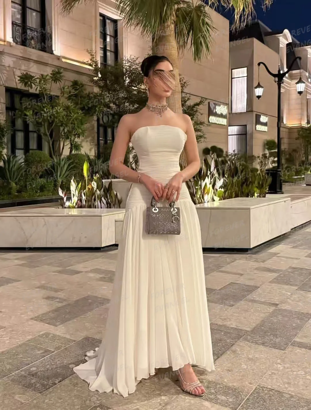 Simple Satin A Line Wedding Dresses Sexy Woman's Tea-Length Backless Strapless Bride Gowns Vestidos De Noche Party Customized
Simple Satin A Line Wedding Dresses Sexy Woman's Tea-Length Backless Strapless Bride Gowns Vestidos De Noche Party Customized