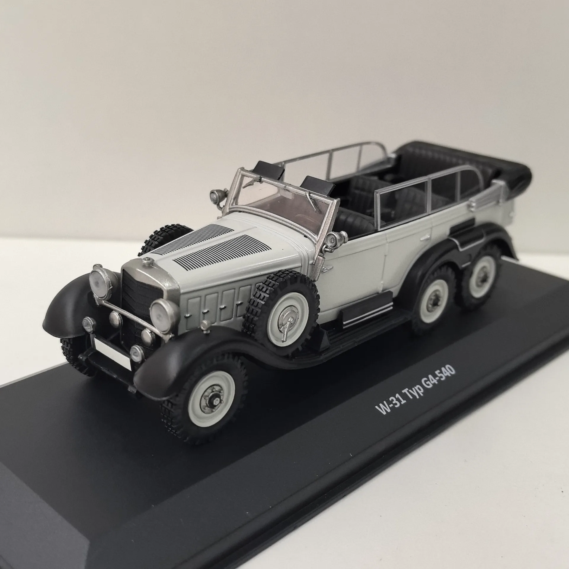 Diecast IXO 1/43 Scale BENZ W31 TYPE G4 1938 Alloy Car Model Collectible Toy Gift Souvenir Display Ornament
Diecast IXO 1/43 Scale BENZ W31 TYPE G4 1938 Alloy Car Model Collectible Toy Gift Souvenir Display Ornament