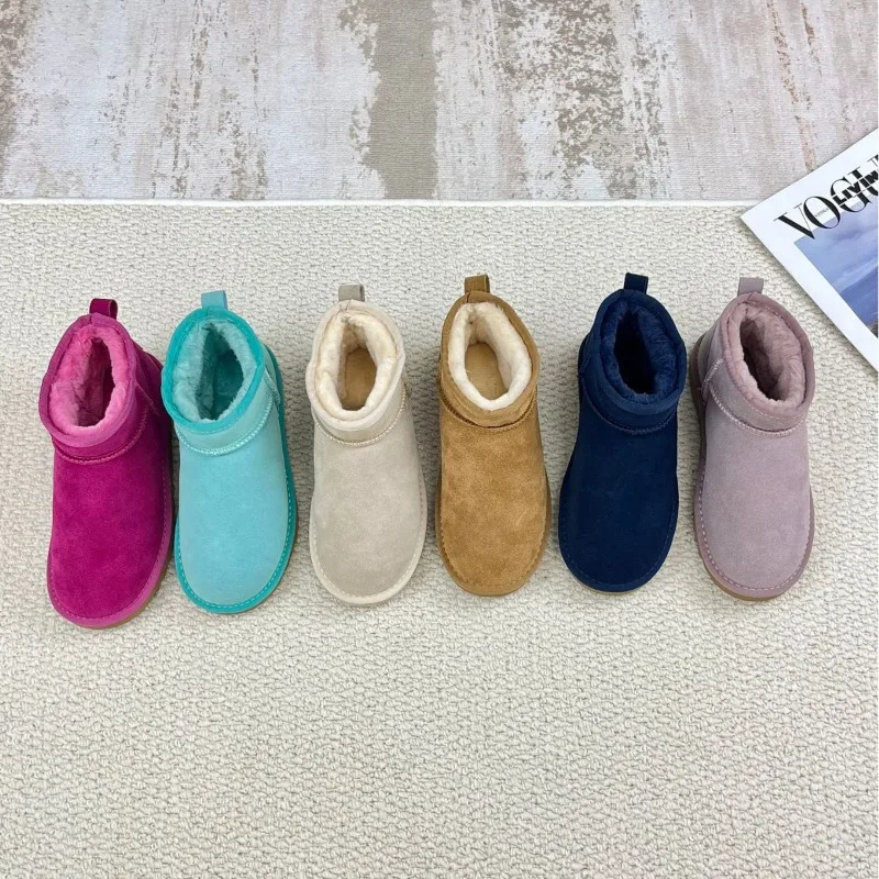 Unisex Low Top Snow Boots Genuine Leather Big Size Waterproof Anti Slip Winter Boots for Men and Women
Unisex Low Top Snow Boots Genuine Leather Big Size Waterproof Anti Slip Winter Boots for Men and Women