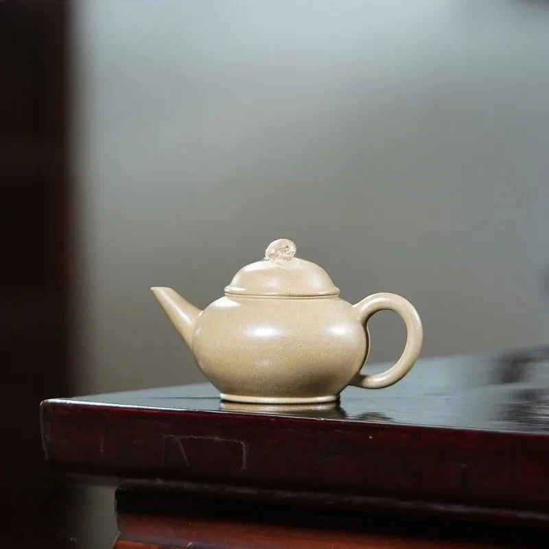 150ml Classic Yixing Purple Clay Teapots Handmade Pot Raw Ore Section Mud Kettle With Infuser Zisha Tea Set Tea Items Decoration
150ml Classic Yixing Purple Clay Teapots Handmade Pot Raw Ore Section Mud Kettle With Infuser Zisha Tea Set Tea Items Decoration