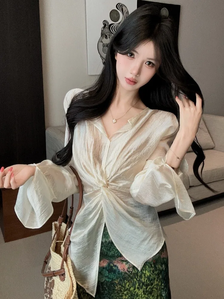 Summer Lazy Knot V-neck Long Sleeve Women's Shirt Sun Protection Top Country Style Half Skirt Set Casual Loose Fit High Waist
Summer Lazy Knot V-neck Long Sleeve Women's Shirt Sun Protection Top Country Style Half Skirt Set Casual Loose Fit High Waist