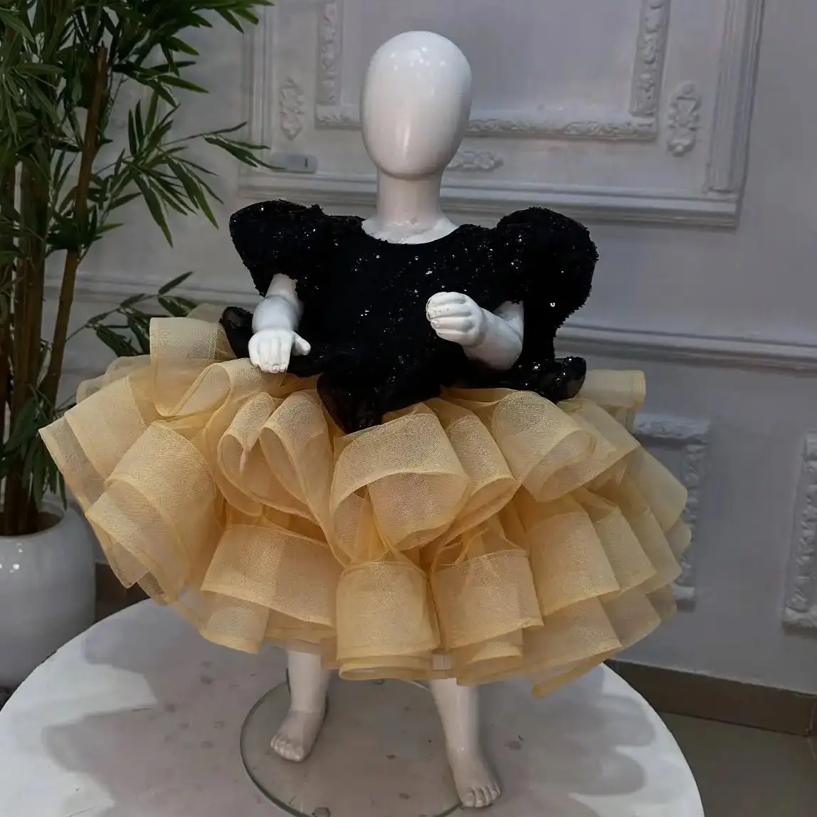 Black Ball Gown Flower Girl Dresses Customized Sequined Baby Girl's Toddler Birthday Gowns Pageant Princess Party Dress
Black Ball Gown Flower Girl Dresses Customized Sequined Baby Girl's Toddler Birthday Gowns Pageant Princess Party Dress