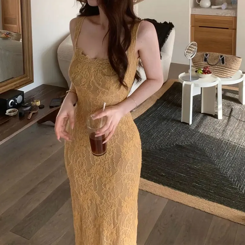 Women Yellow Floral Lace Slip Dresses French Style V Neck Slim Summer Beach Vacation Bodycon Split Waist Back Bag Hip Long Dress
Women Yellow Floral Lace Slip Dresses French Style V Neck Slim Summer Beach Vacation Bodycon Split Waist Back Bag Hip Long Dress