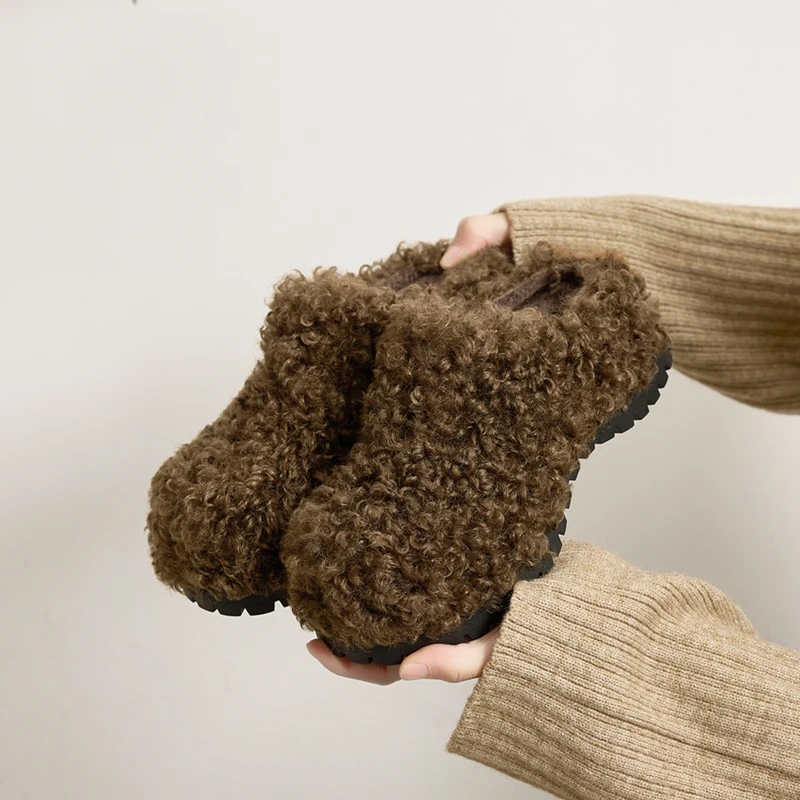 AIYUQI 2026 New Women's Slippers Thick-soled slip-on fleece slippers for women Comfortable plus-size women's shoes for winter
AIYUQI 2026 New Women's Slippers Thick-soled slip-on fleece slippers for women Comfortable plus-size women's shoes for winter