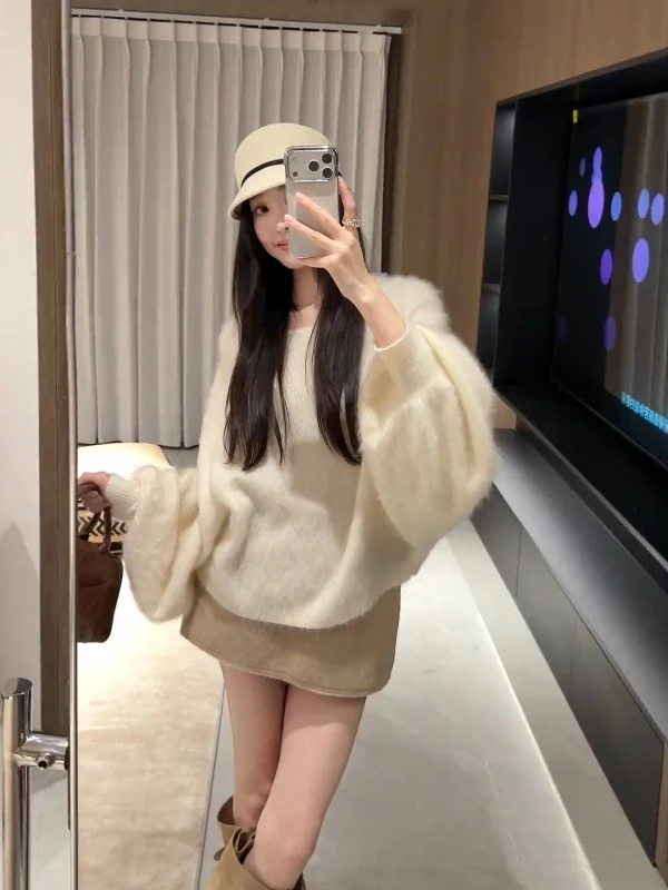 Soft Cozy round Neck Knitted Sweater Women's Loose Slimming Spring New Style High-End Feeling Personality Top
Soft Cozy round Neck Knitted Sweater Women's Loose Slimming Spring New Style High-End Feeling Personality Top